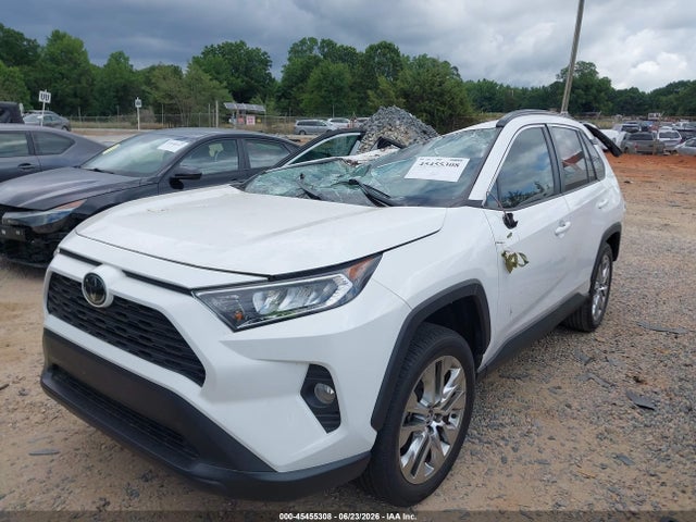 45455308 :رقم المزاد ، 2T3C1RFV1LC068584 vin ، 2020 Toyota Rav4 Xle Premium مزاد بيع