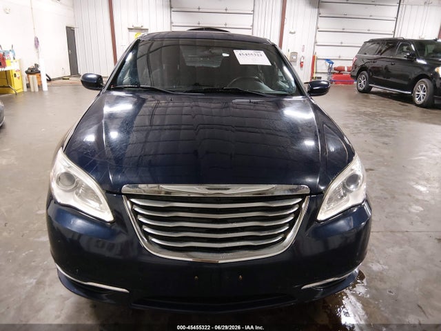 45455322 :رقم المزاد ، 1C3CCBBB9DN585883 vin ، 2013 Chrysler 200 Touring مزاد بيع