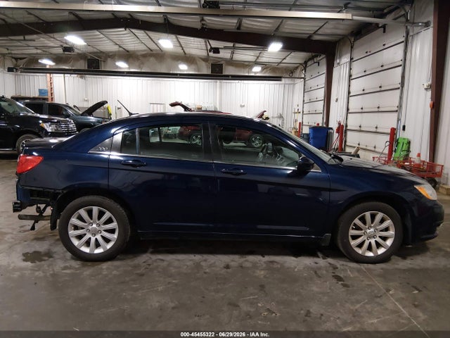 45455322 :رقم المزاد ، 1C3CCBBB9DN585883 vin ، 2013 Chrysler 200 Touring مزاد بيع