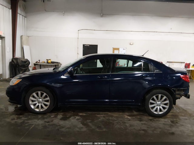 45455322 :رقم المزاد ، 1C3CCBBB9DN585883 vin ، 2013 Chrysler 200 Touring مزاد بيع
