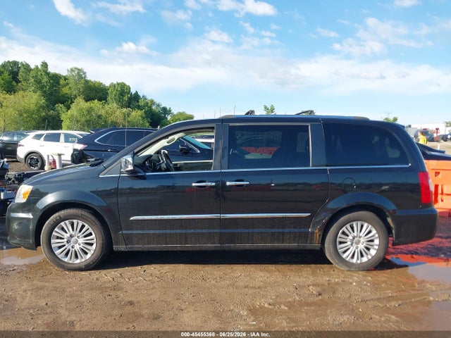 45455368 :رقم المزاد ، 2C4RC1GG7DR806033 vin ، 2013 Chrysler Town & Country Limited مزاد بيع