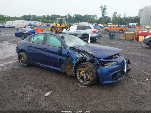 45455405 :رقم المزاد ، ZARFAEEN0J7590384 vin ، 2018 Alfa Romeo Giulia Ti Sport Awd مزاد بيع
