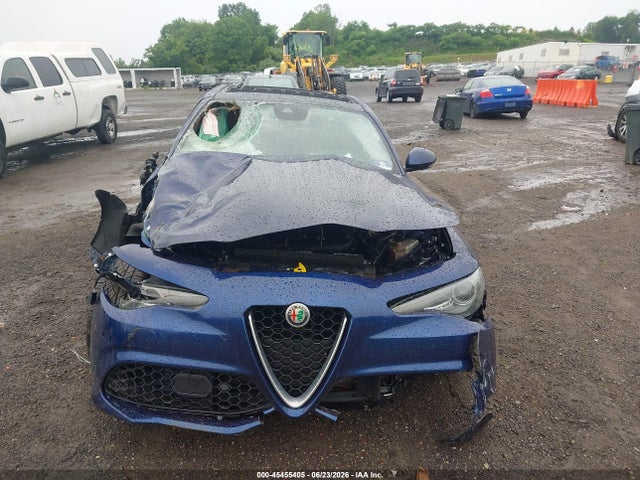 45455405 :رقم المزاد ، ZARFAEEN0J7590384 vin ، 2018 Alfa Romeo Giulia Ti Sport Awd مزاد بيع