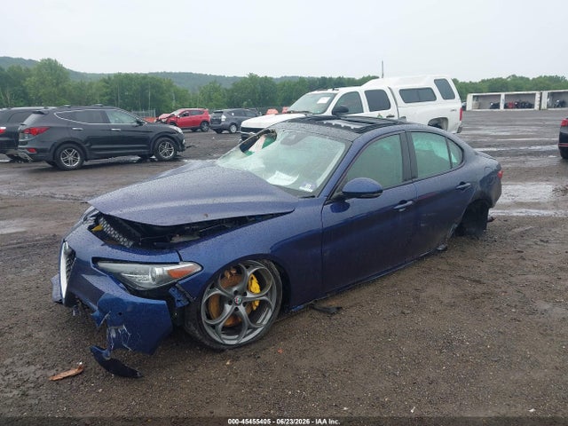 45455405 :رقم المزاد ، ZARFAEEN0J7590384 vin ، 2018 Alfa Romeo Giulia Ti Sport Awd مزاد بيع