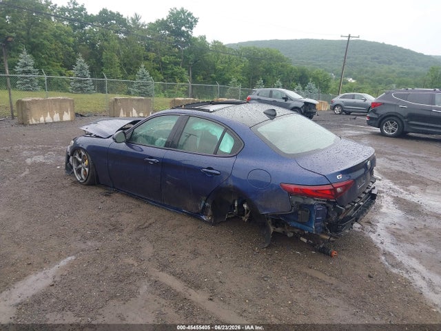 45455405 :رقم المزاد ، ZARFAEEN0J7590384 vin ، 2018 Alfa Romeo Giulia Ti Sport Awd مزاد بيع