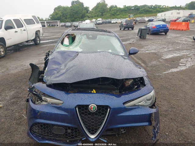 45455405 :رقم المزاد ، ZARFAEEN0J7590384 vin ، 2018 Alfa Romeo Giulia Ti Sport Awd مزاد بيع