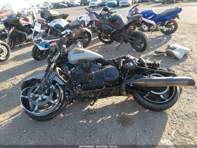 Harley-Davidson FLHX 2024 1HD1KB71XRB663066 Image 14