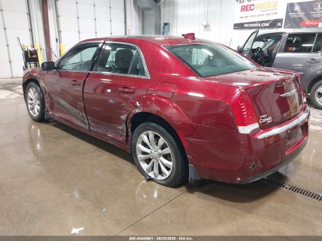 2015 Chrysler 300 Limited მანქანა იყიდება აუქციონზე, vin: 2C3CCARG4FH923424, აუქციონის ნომერი: 45455601
