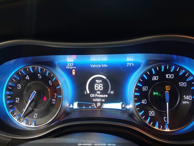 2015 Chrysler 300 Limited მანქანა იყიდება აუქციონზე, vin: 2C3CCARG4FH923424, აუქციონის ნომერი: 45455601