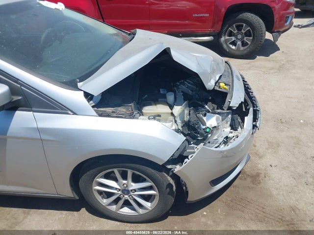 1FADP3K25FL281979 Ford FOCUS SE