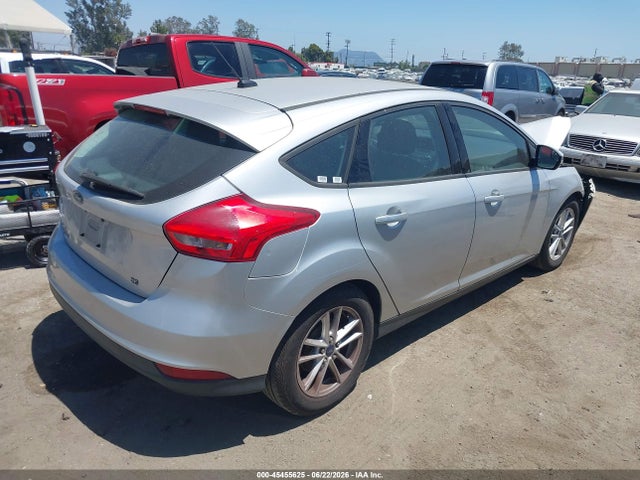 1FADP3K25FL281979 Ford FOCUS SE