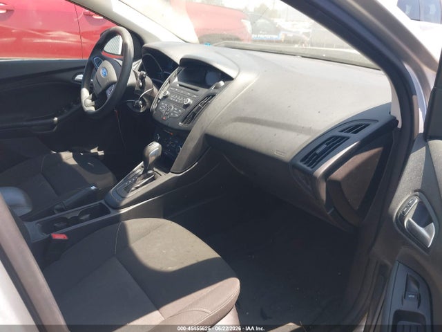1FADP3K25FL281979 Ford FOCUS SE