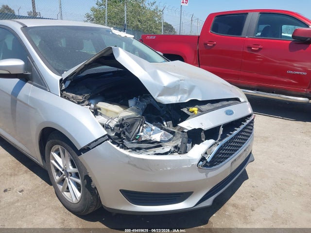 1FADP3K25FL281979 Ford FOCUS SE