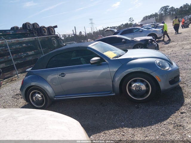 2016 Volkswagen Beetle 1.8t Denim მანქანა იყიდება აუქციონზე, vin: 3VW517AT6GM822911, აუქციონის ნომერი: 45455652