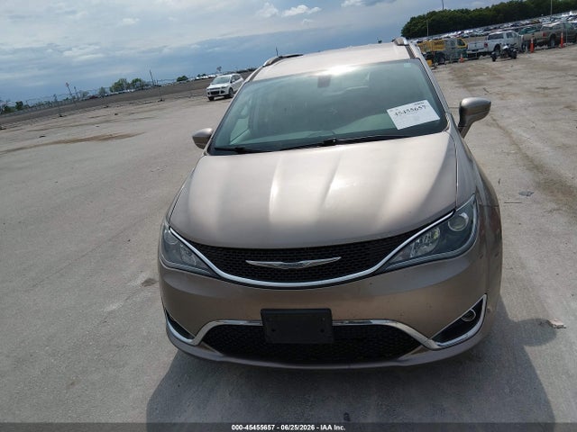Продаж на аукціоні авто 2017 Chrysler Pacifica Touring-l Plus, vin: 2C4RC1EG3HR607604, номер лоту: 45455657