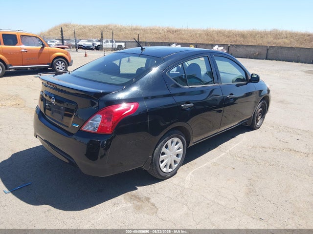 45455690 :رقم المزاد ، 3N1CN7AP1FL907986 vin ، 2015 Nissan Versa 1.6 S+ مزاد بيع