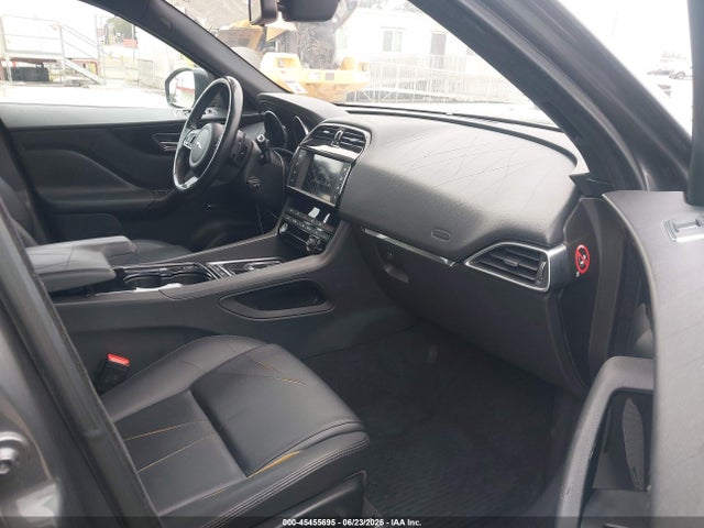 Jaguar F-pace 20d Premium 2017 SADCJ2BN2HA095637 Image 5