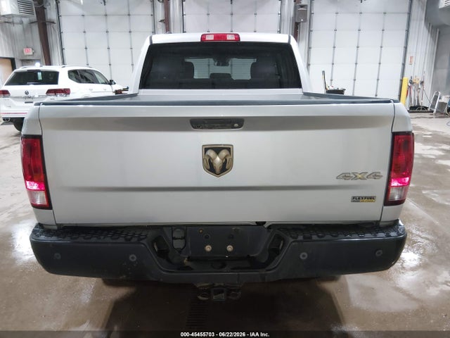 1C6RR7KG6HS599087 RAM 1500 Tradesman 4x4 5&#039;7 Box