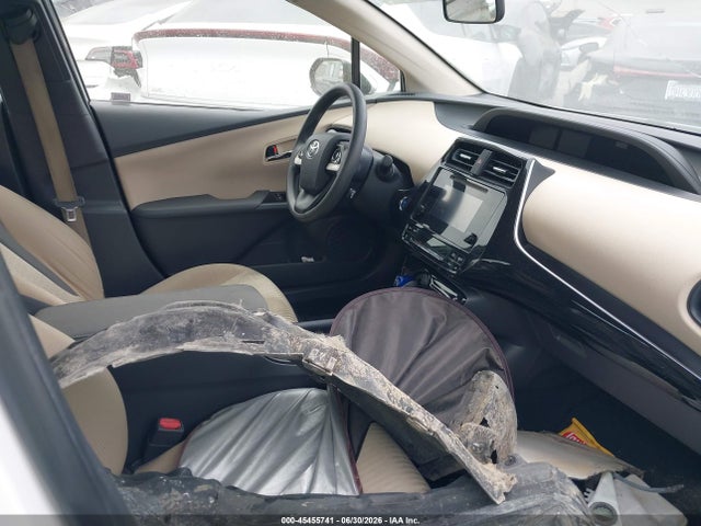 Toyota Prius Two 2016 JTDKBRFU4G3021041 Image 5