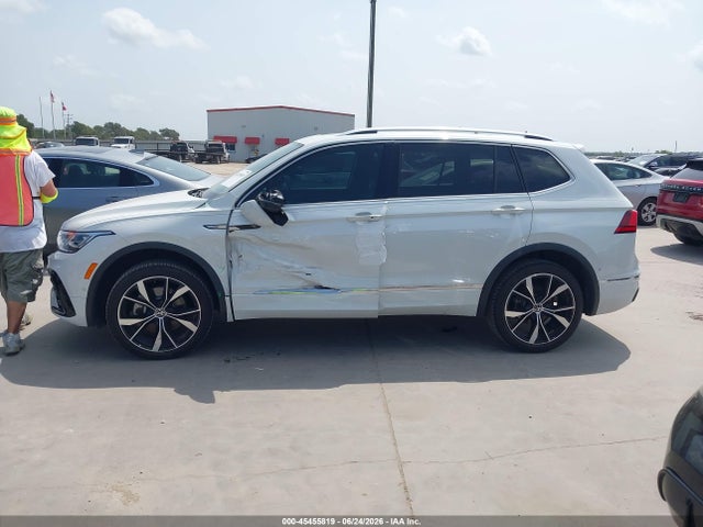 2023 Volkswagen Tiguan 2.0t Sel R-line მანქანა იყიდება აუქციონზე, vin: 3VV4B7AX3PM050674, აუქციონის ნომერი: 45455819