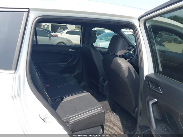 2023 Volkswagen Tiguan 2.0t Sel R-line მანქანა იყიდება აუქციონზე, vin: 3VV4B7AX3PM050674, აუქციონის ნომერი: 45455819
