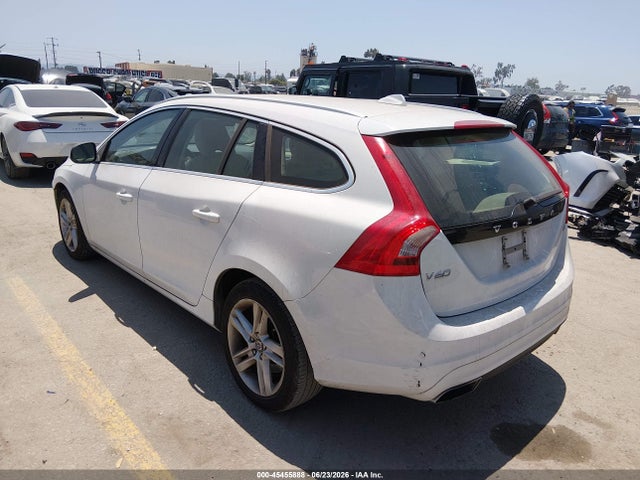Продаж на аукціоні авто 2015 Volvo V60 T5 Premier, vin: YV126MEB3F1207889, номер лоту: 45455888