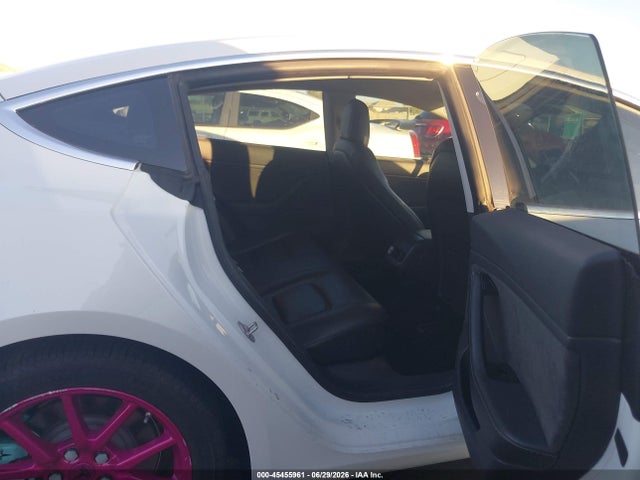 Tesla Model 3 Long Range/mid Range 2018 5YJ3E1EA1JF019701 Image 8