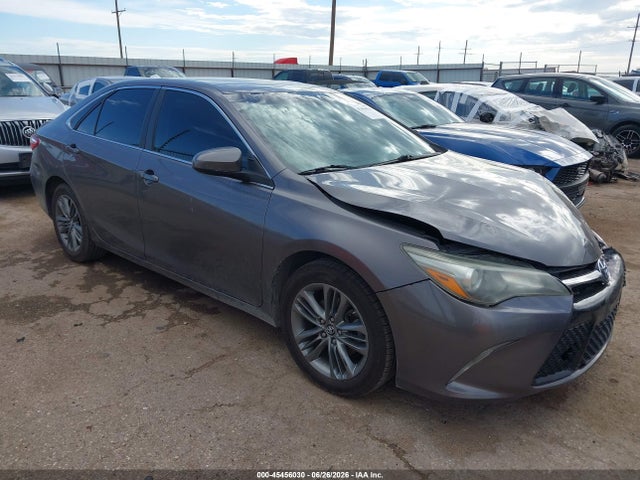 45456030 :رقم المزاد ، 4T1BF1FK8GU255807 vin ، 2016 Toyota Camry Se مزاد بيع