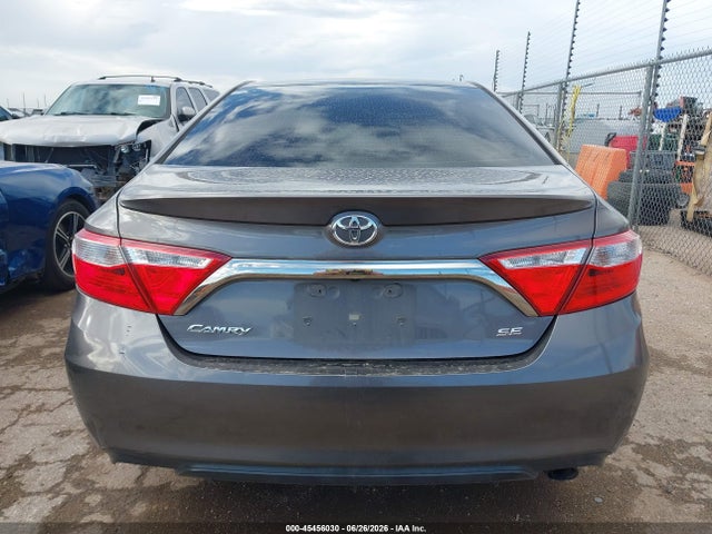 45456030 :رقم المزاد ، 4T1BF1FK8GU255807 vin ، 2016 Toyota Camry Se مزاد بيع
