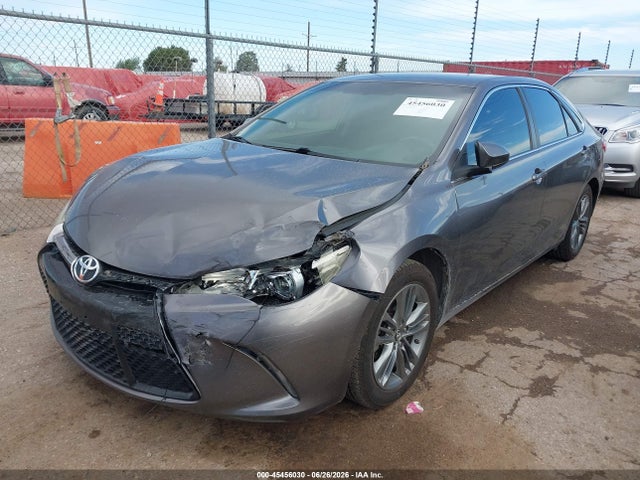45456030 :رقم المزاد ، 4T1BF1FK8GU255807 vin ، 2016 Toyota Camry Se مزاد بيع