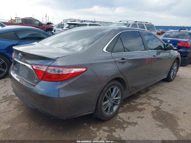 45456030 :رقم المزاد ، 4T1BF1FK8GU255807 vin ، 2016 Toyota Camry Se مزاد بيع