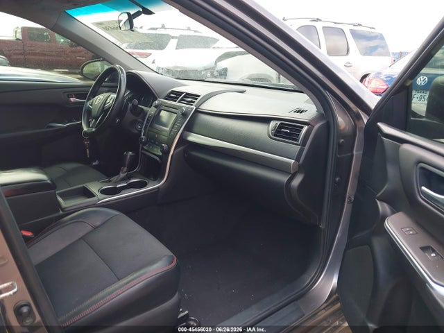 45456030 :رقم المزاد ، 4T1BF1FK8GU255807 vin ، 2016 Toyota Camry Se مزاد بيع