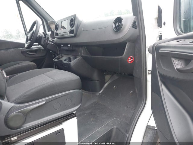 W1Y4NCHY0RT174186 Mercedes-Benz Sprinter 2500 High Roof 4-cyl Diesel Ho