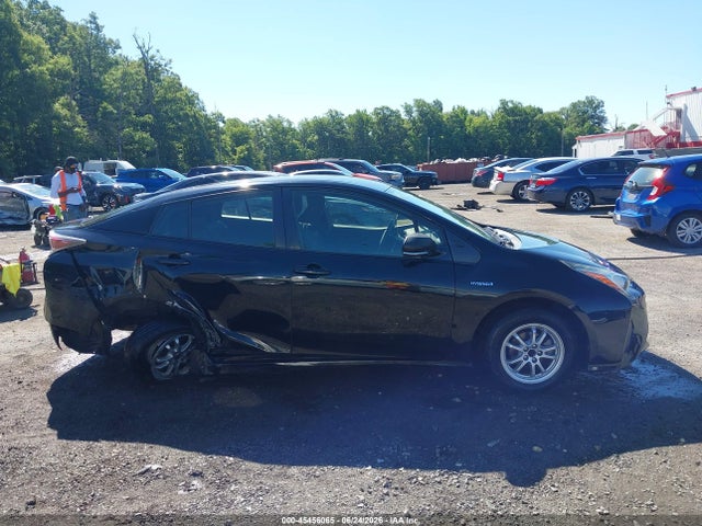 45456065 :رقم المزاد ، JTDKBRFU9H3547733 vin ، 2017 Toyota Prius Two مزاد بيع
