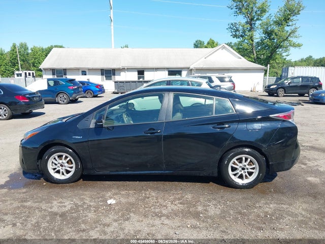 45456065 :رقم المزاد ، JTDKBRFU9H3547733 vin ، 2017 Toyota Prius Two مزاد بيع