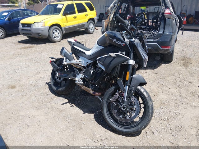 45456089 :رقم المزاد ، LCEPEYL42R6000475 vin ، 2024 Cf Moto 800nk مزاد بيع