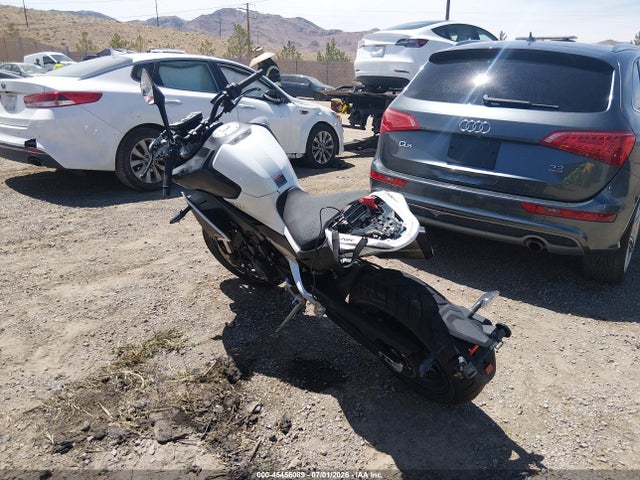 45456089 :رقم المزاد ، LCEPEYL42R6000475 vin ، 2024 Cf Moto 800nk مزاد بيع