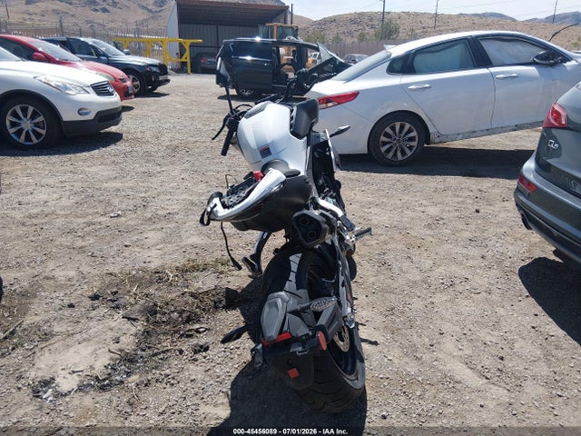 45456089 :رقم المزاد ، LCEPEYL42R6000475 vin ، 2024 Cf Moto 800nk مزاد بيع