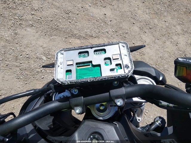 45456089 :رقم المزاد ، LCEPEYL42R6000475 vin ، 2024 Cf Moto 800nk مزاد بيع