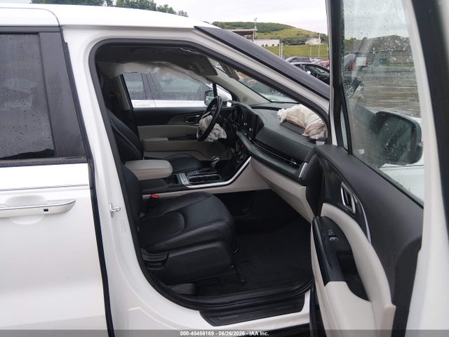 2023 Kia Carnival Mpv Lx Seat Package მანქანა იყიდება აუქციონზე, vin: KNDNB4H34P6227723, აუქციონის ნომერი: 45456169