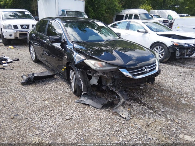 2015 1HGCR2F89FA176609 main image