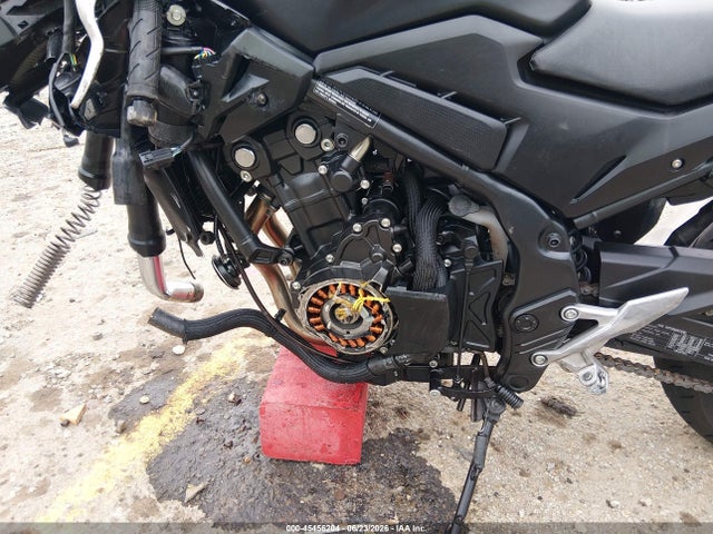 45456204 :رقم المزاد ، MLHPC7158S5100603 vin ، 2025 Honda Cb500 F مزاد بيع