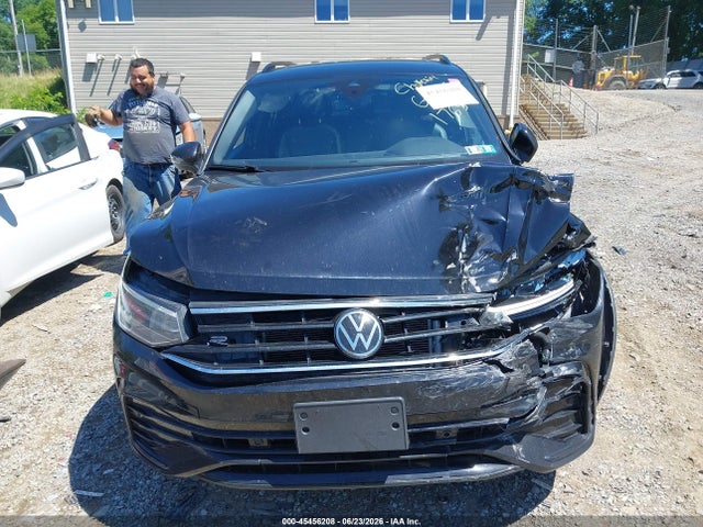 Продаж на аукціоні авто 2022 Volkswagen Tiguan 2.0t Se R-line Black, vin: 3VV8B7AX6NM021765, номер лоту: 45456208