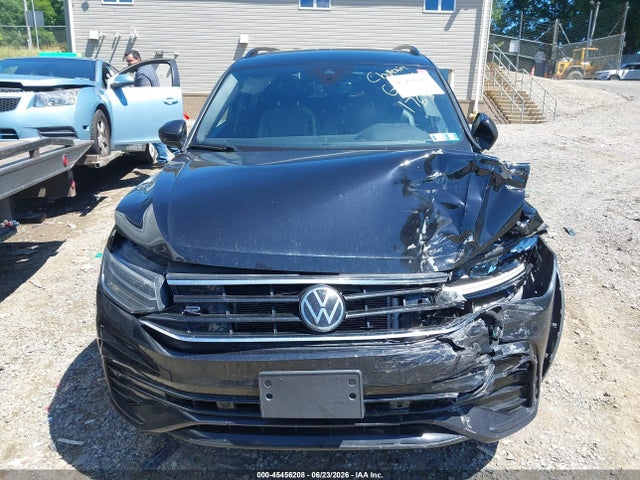 Продаж на аукціоні авто 2022 Volkswagen Tiguan 2.0t Se R-line Black, vin: 3VV8B7AX6NM021765, номер лоту: 45456208