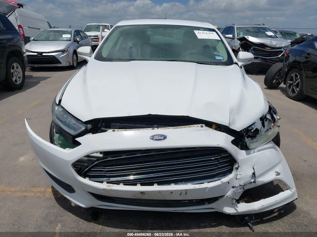 1FA6P0H71F5107633 Ford FUSION SE