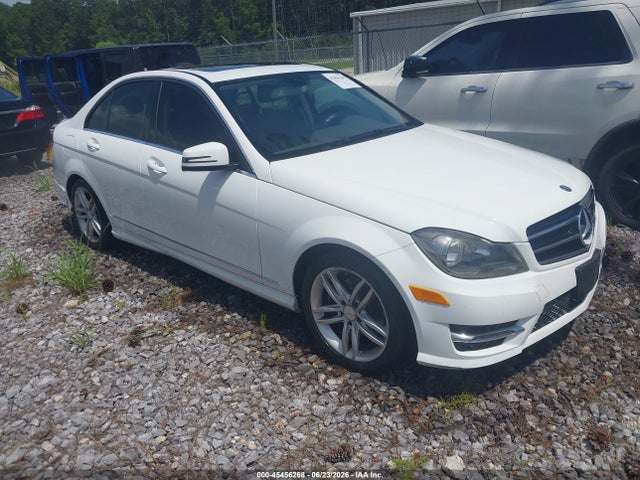 Mercedes-Benz C 250 Sport 2014 WDDGF4HB2ER317636 zdjęcie główne