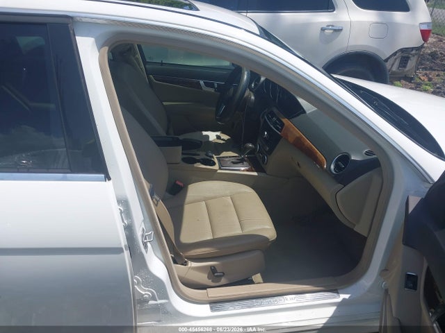 WDDGF4HB2ER317636 Mercedes-Benz C 250 Sport