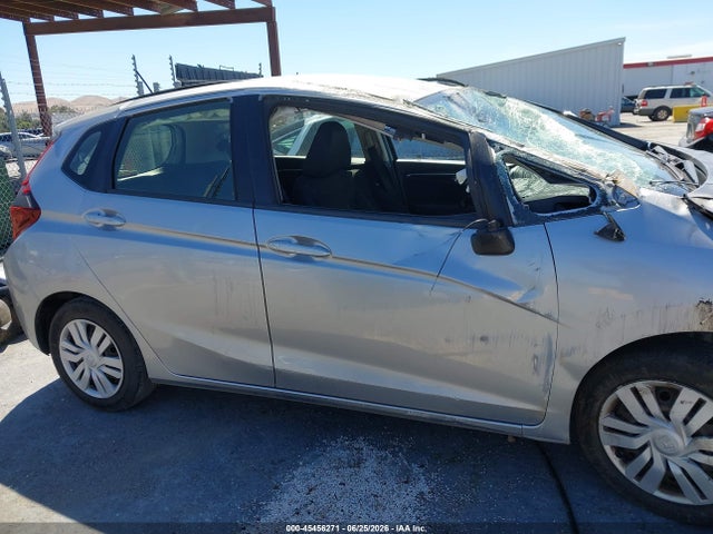 Honda FIT LX 2017 JHMGK5H52HS020173 Image 17
