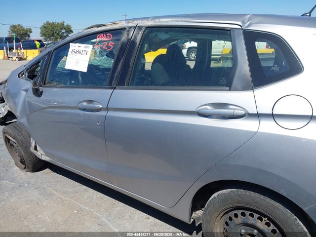 Honda FIT LX 2017 JHMGK5H52HS020173 Image 18