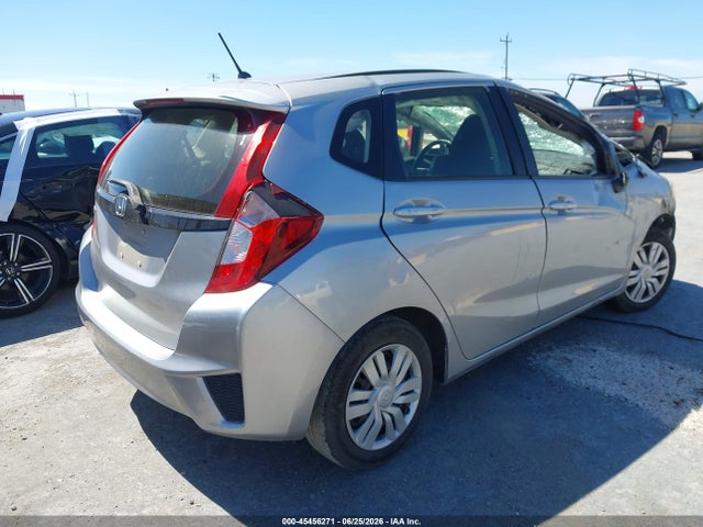 Honda FIT LX 2017 JHMGK5H52HS020173 Image 4